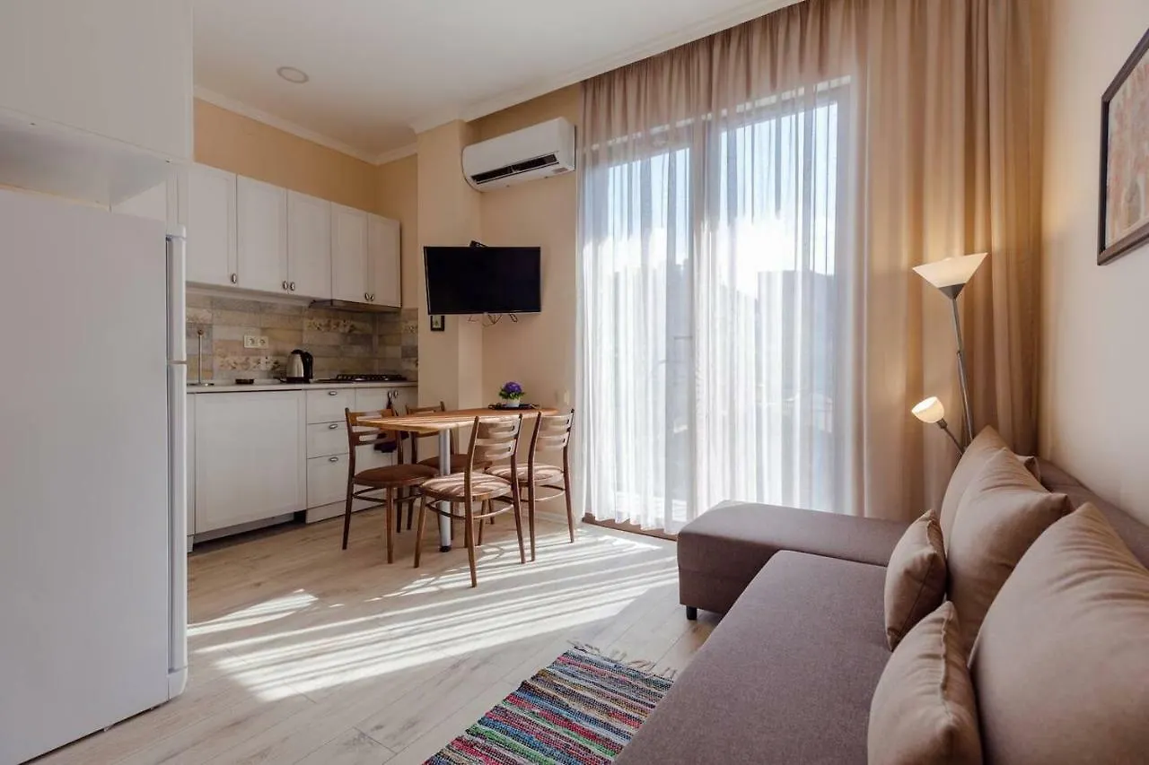 Wehost Apartment Near Piazza Batumi